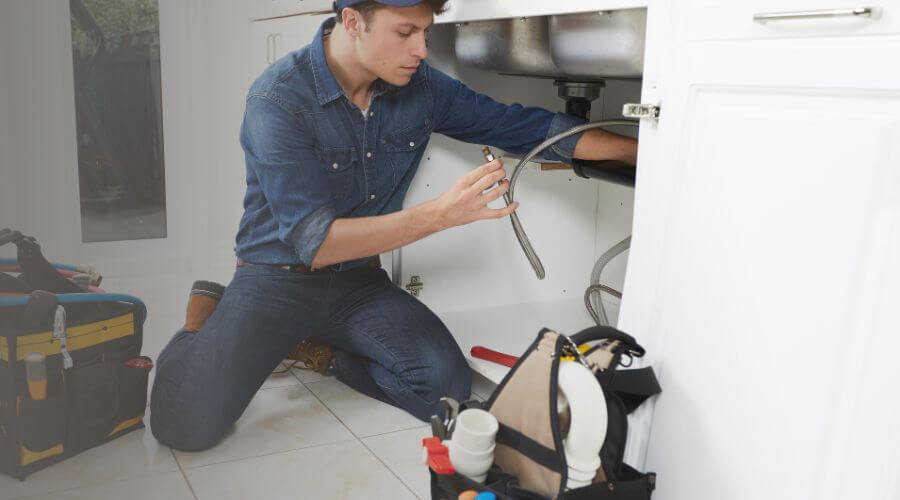 Plumbing in Artesia Wells, TX